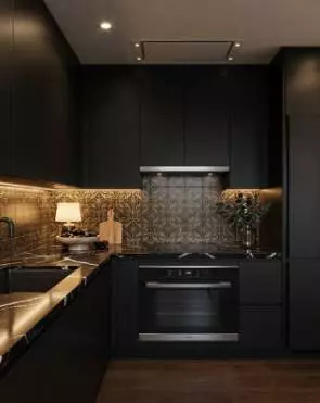 Угловая кухня с золотым фартуком
